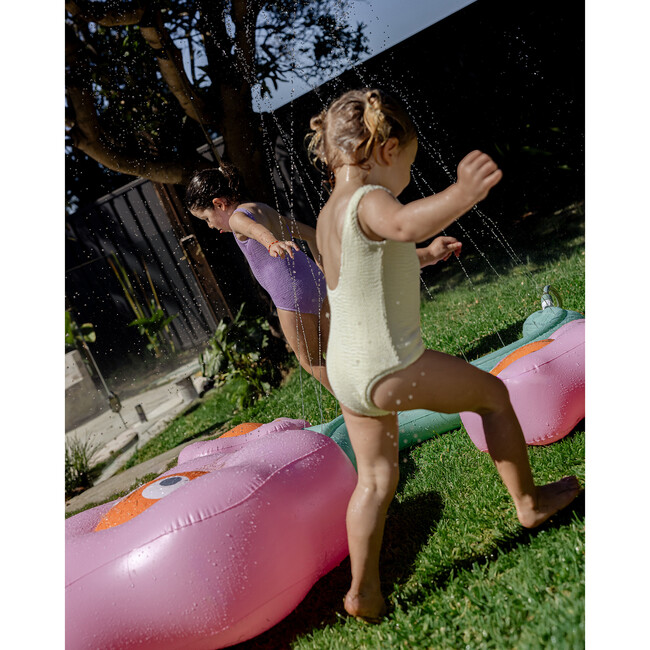 Inflatable Sprinkler: Poppy the Peach Flower - Water Toys - 6