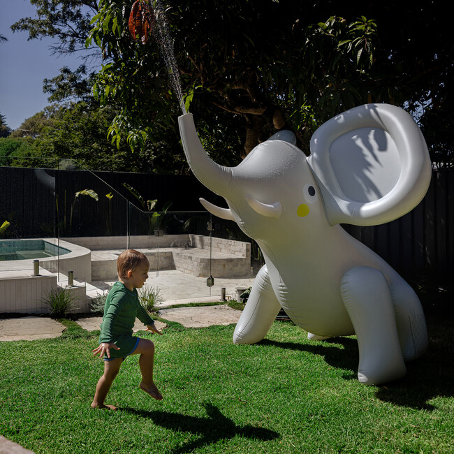 Inflatable Giant Sprinkler: Eli the Elephant Grey - Water Toys - 5