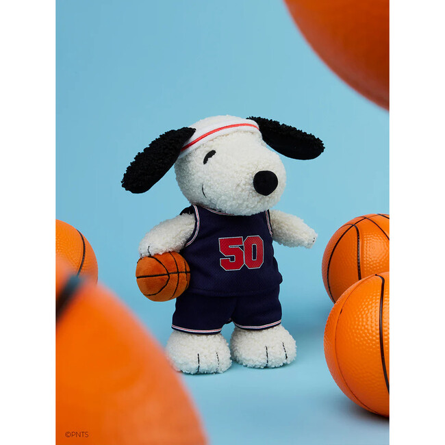 Plush Peanuts Snoopy Basketball 9"