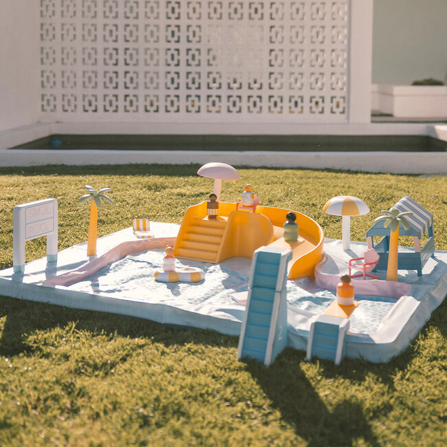 Pool Day Water Table